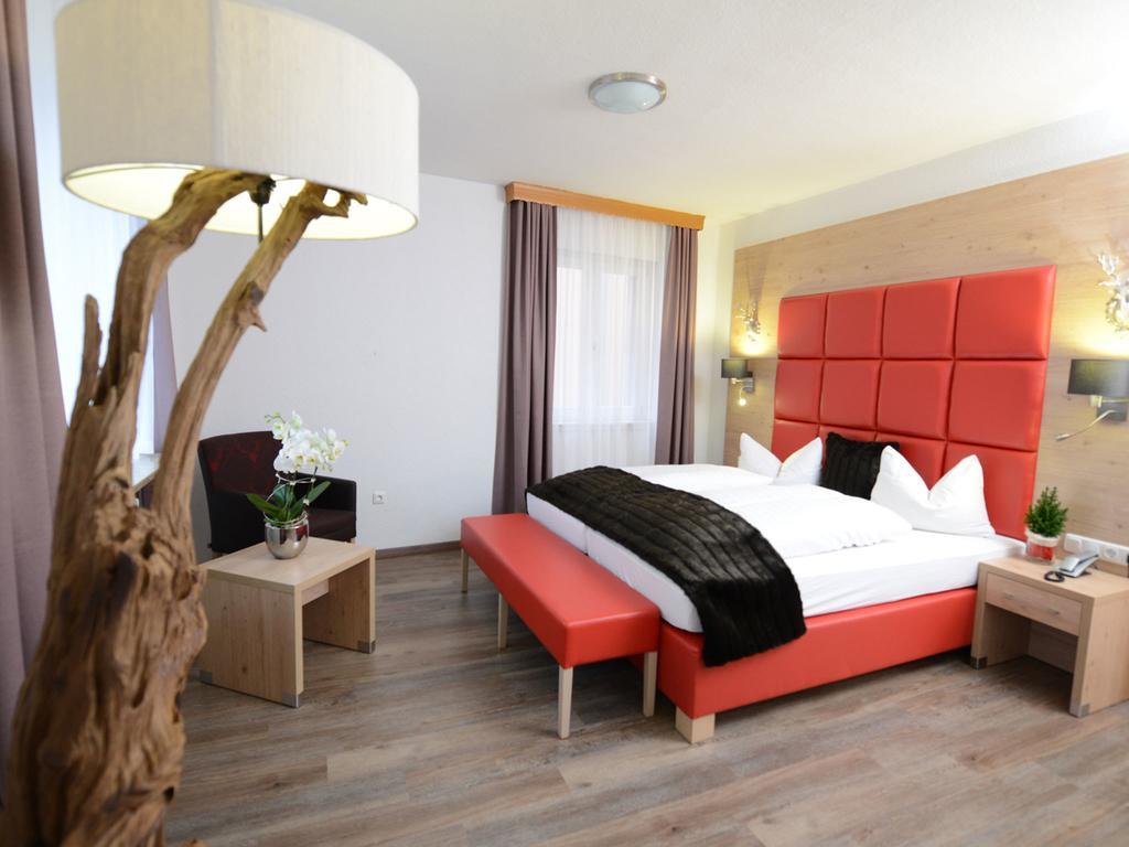 Land-Gut Hotel Zum Loewen Garni Marktheidenfeld Kamer foto