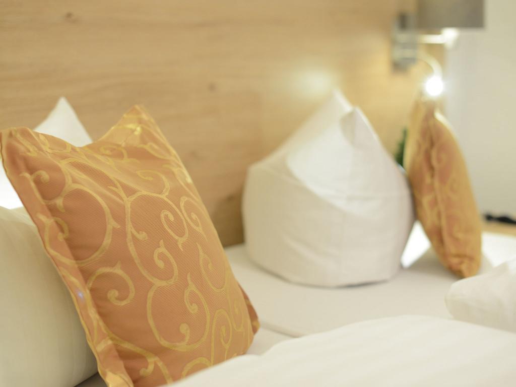 Land-Gut Hotel Zum Loewen Garni Marktheidenfeld Kamer foto