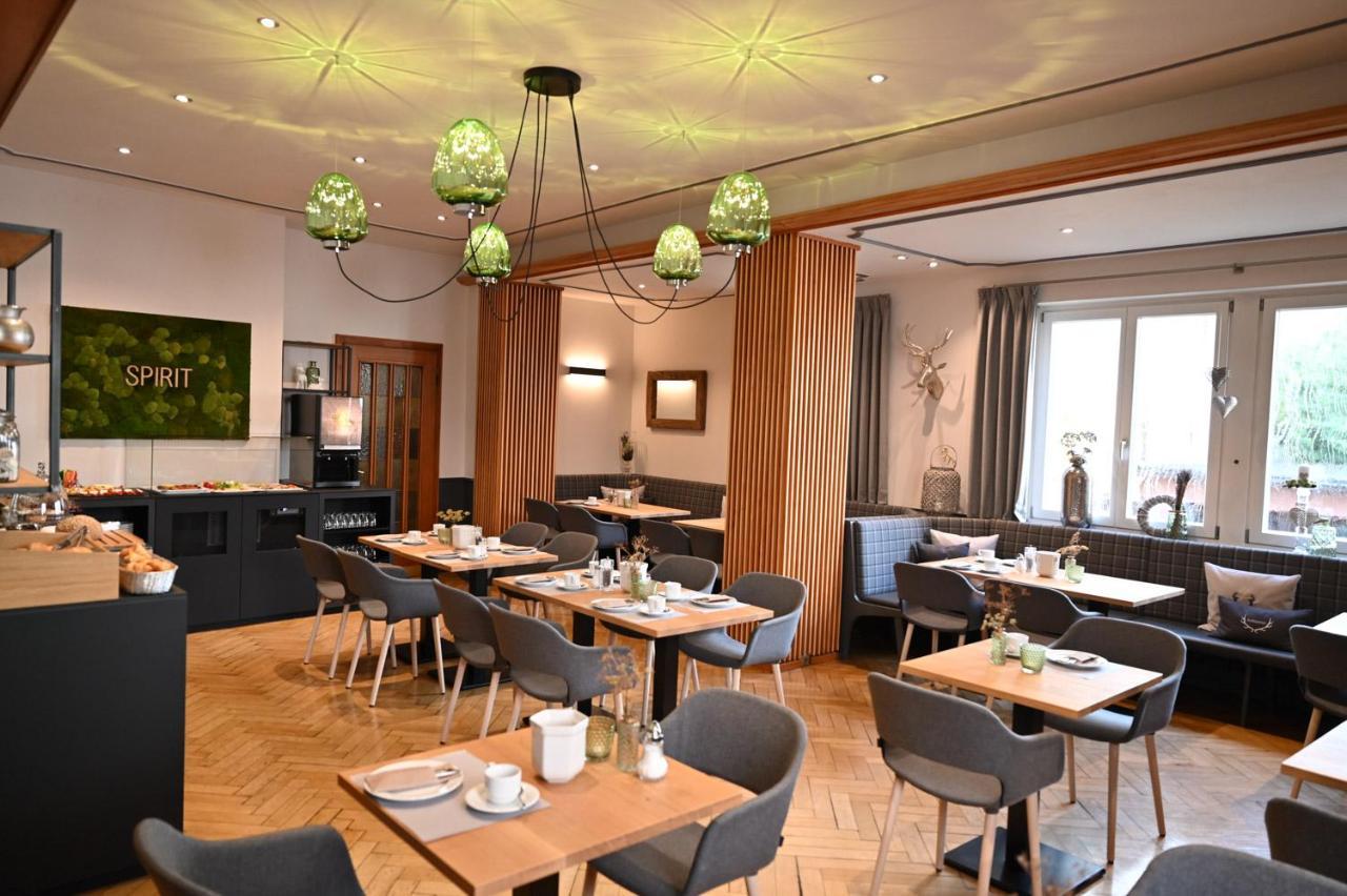 Land-Gut Hotel Zum Loewen Garni Marktheidenfeld Buitenkant foto